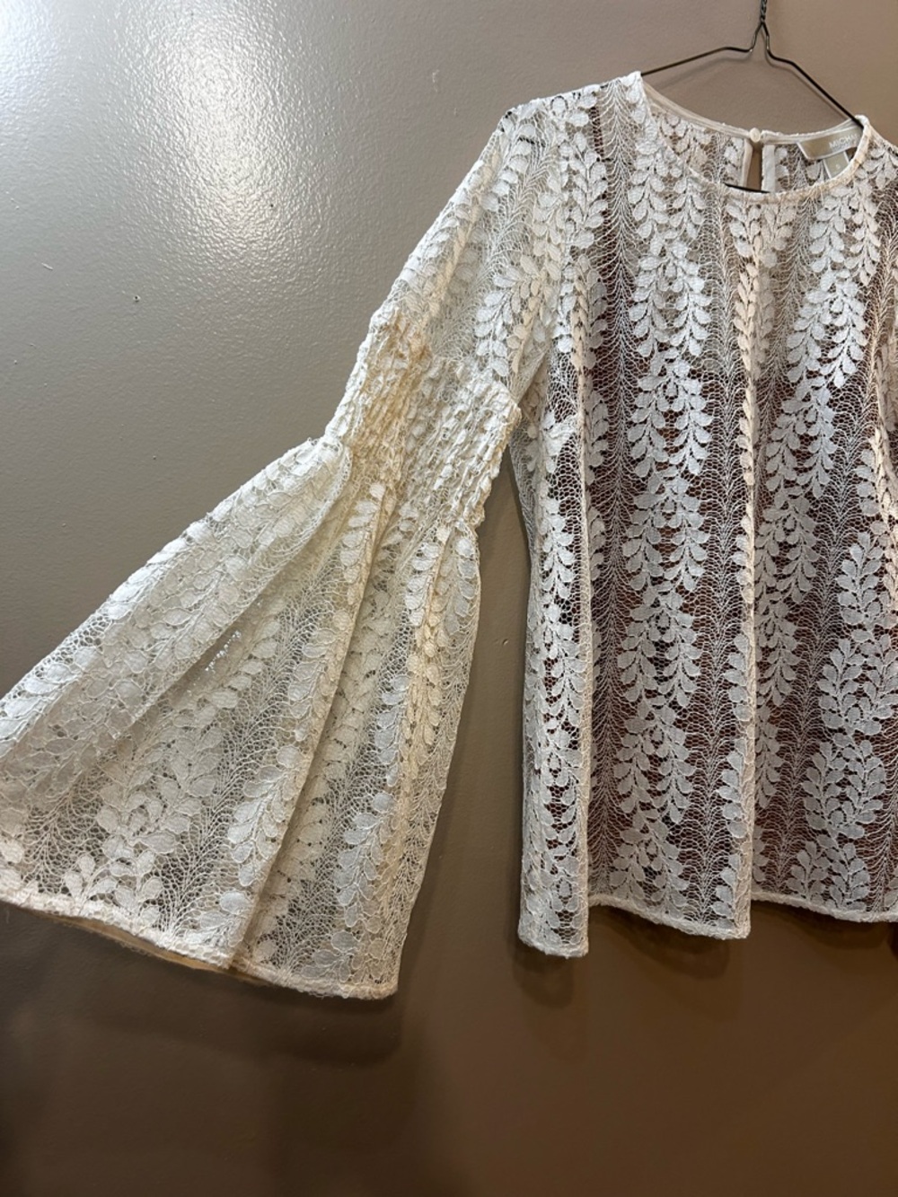 MICHAEL Michael Kors White Floral Lace Bell-Sleeve Blouse - Picture 3 of 7